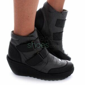 FLY LONDON Sz 39EU/8.5US Yellow Yugo684 Wedge Bootie Black Graphite P500684009